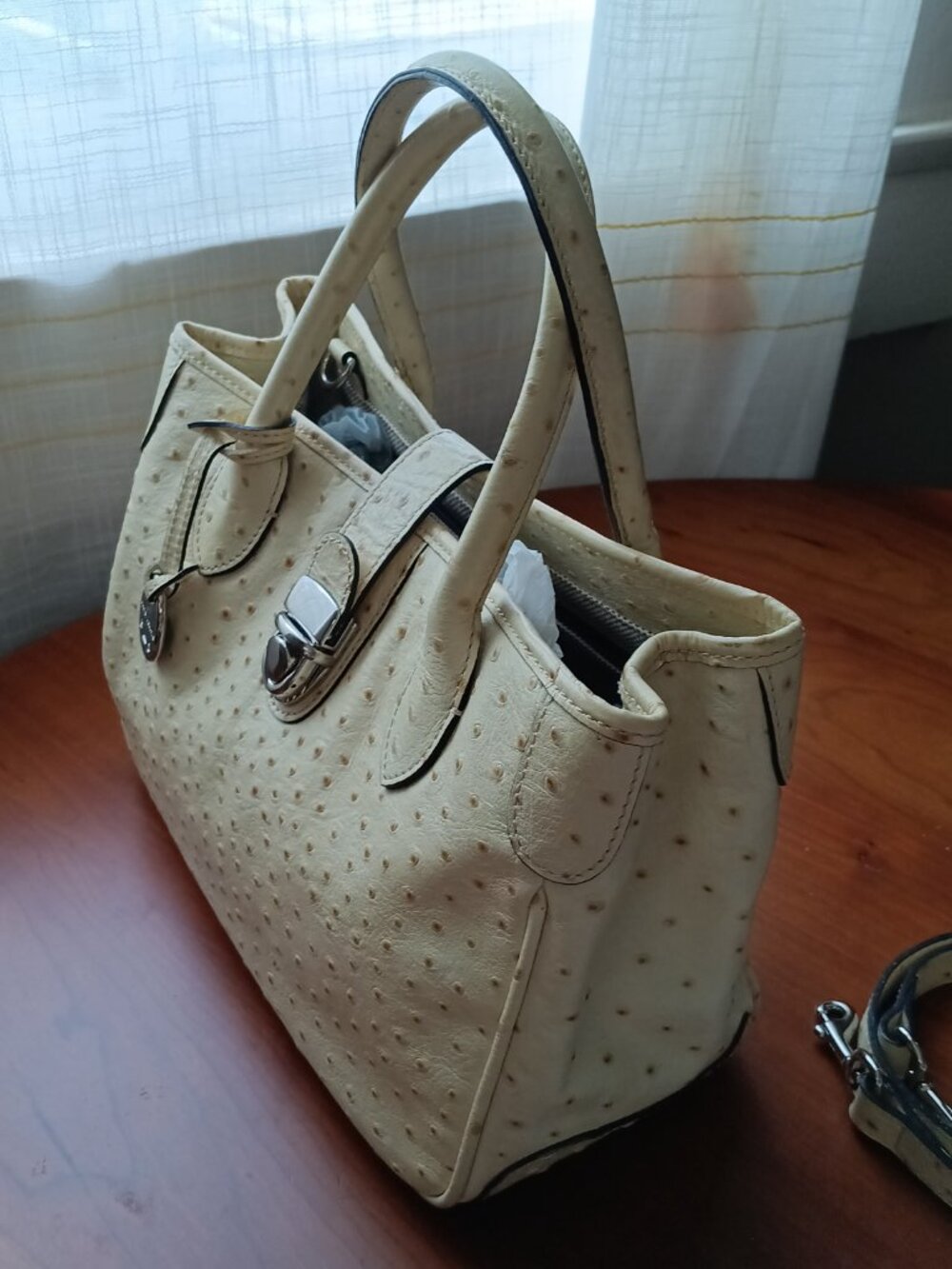 EUC Dooney & Bourke Small Buttercream Yellow Ostrich Satchel - Picture 2 of 16